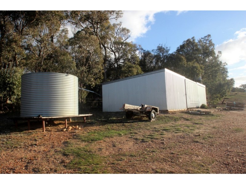 42 Walter’s Lane, Warrenmang VIC 3478