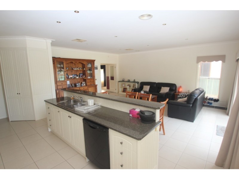 2 Hughes Street, Maryborough VIC 3465