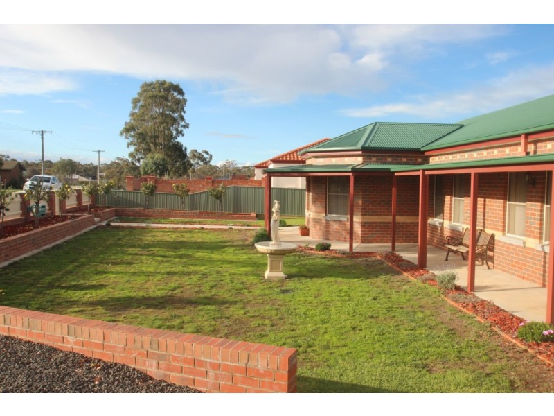2 Hughes Street, Maryborough VIC 3465