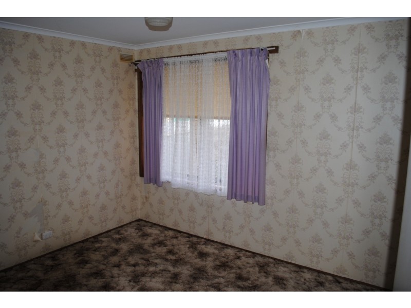 8 Dundas Road, Maryborough VIC 3465