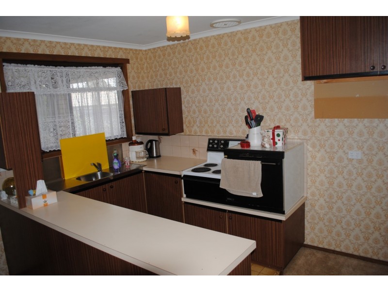 8 Dundas Road, Maryborough VIC 3465