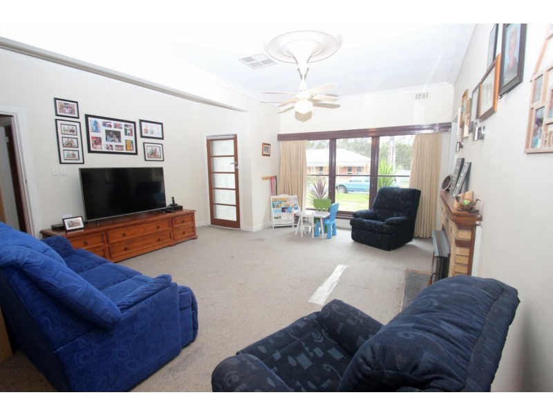 9 Faraday Street, Avoca VIC 3467