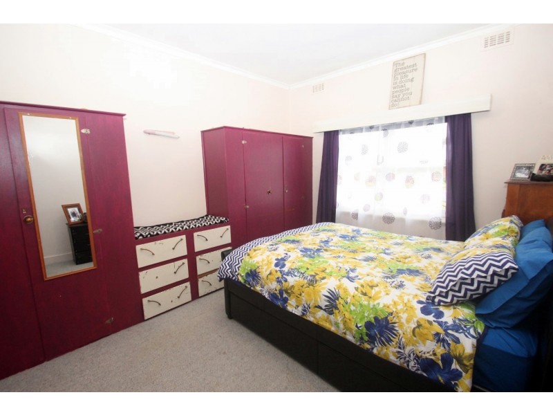 9 Faraday Street, Avoca VIC 3467