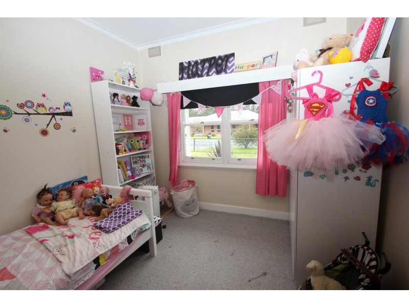9 Faraday Street, Avoca VIC 3467