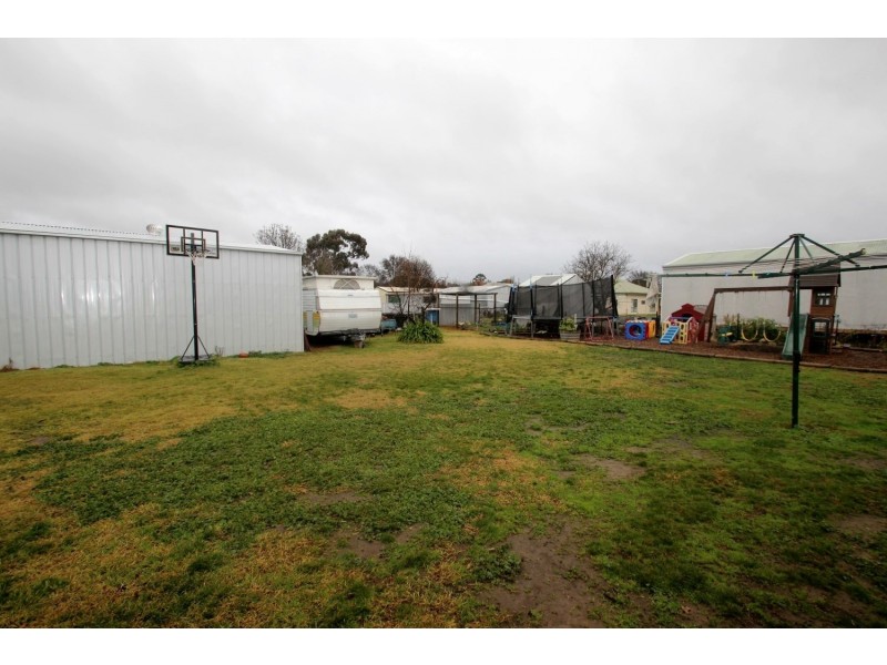 9 Faraday Street, Avoca VIC 3467