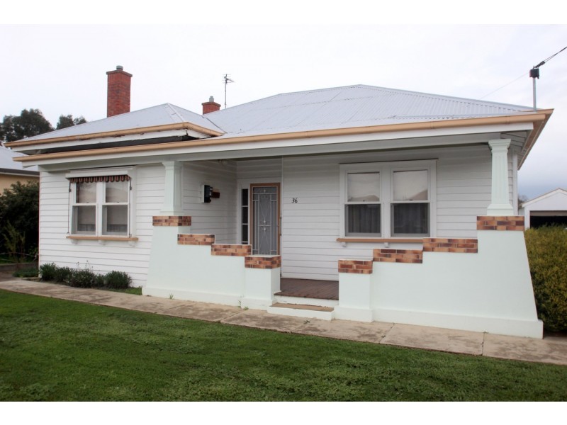 36 Majorca Road, Maryborough VIC 3465