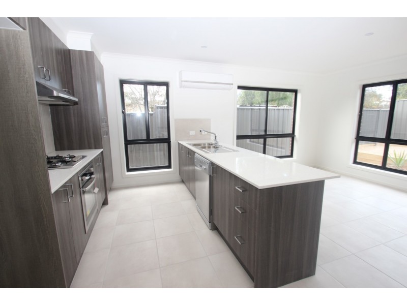 Unit 1/164 Gillies Street, Maryborough VIC 3465