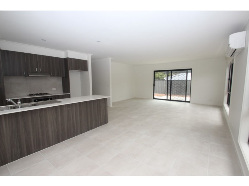 Unit 2/164 Gillies Street, Maryborough VIC 3465