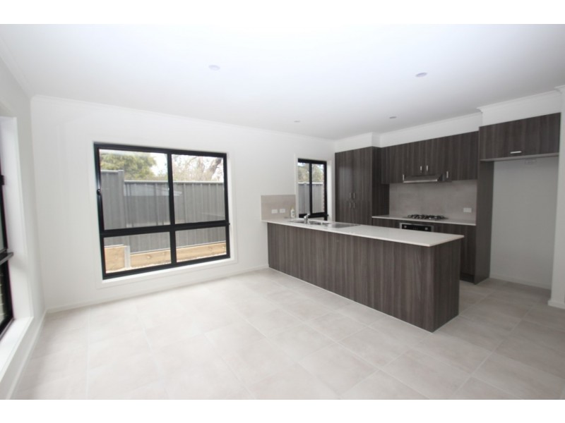 Unit 2/164 Gillies Street, Maryborough VIC 3465