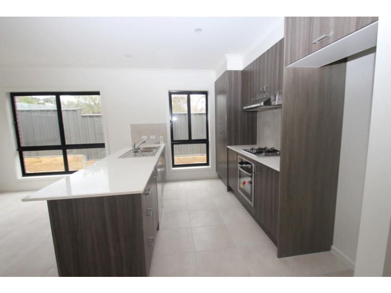 Unit 2/164 Gillies Street, Maryborough VIC 3465