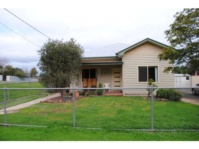 16 Wellington Street, Maryborough VIC 3465