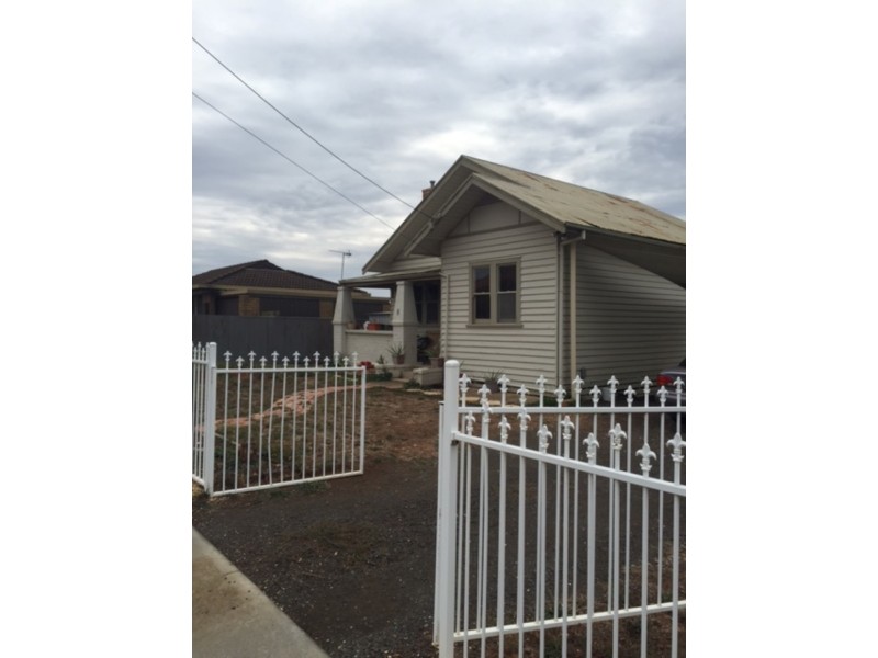 6 Pekin Road, Maryborough VIC 3465