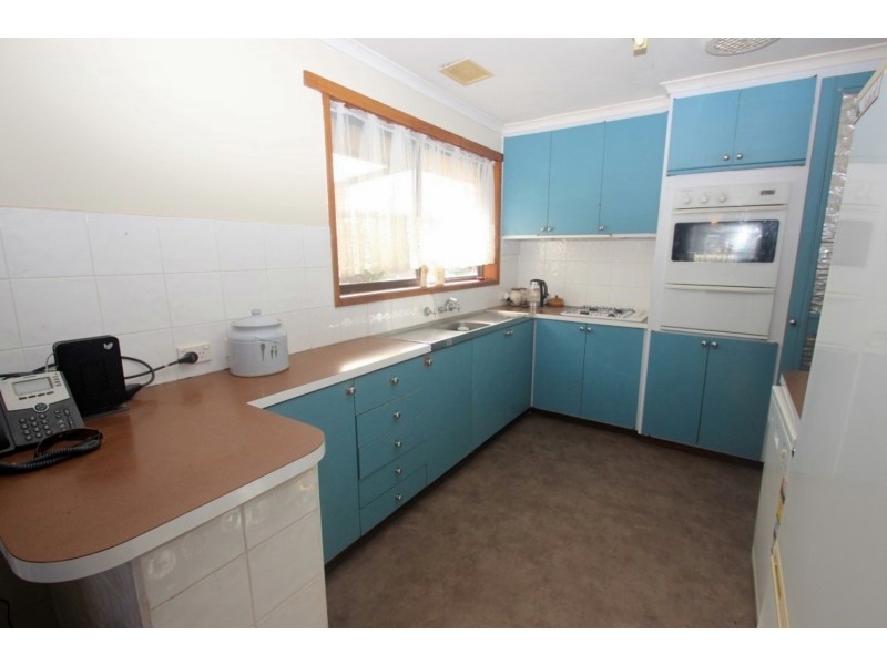 8 Henry Street, Maryborough VIC 3465