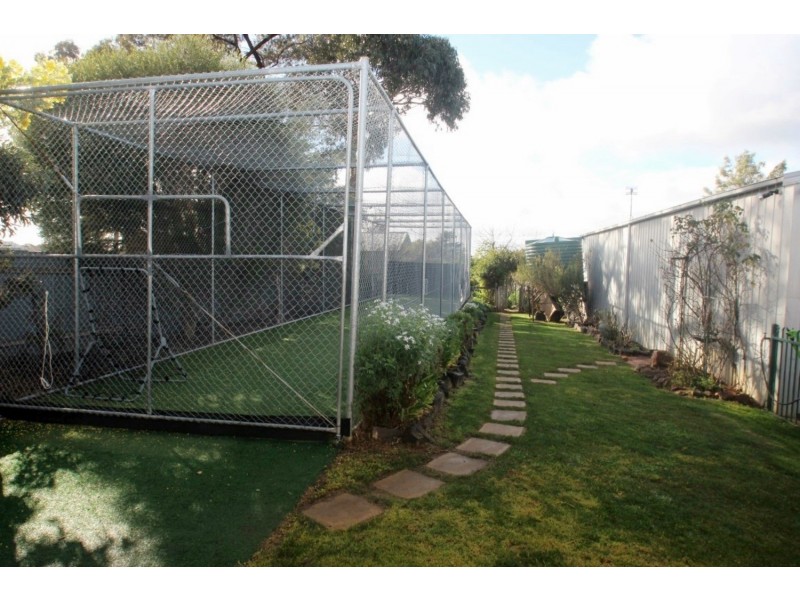 8 Henry Street, Maryborough VIC 3465