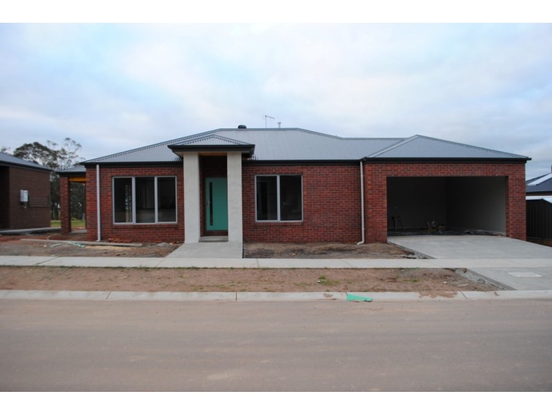 32 Forestview Drive, Maryborough VIC 3465