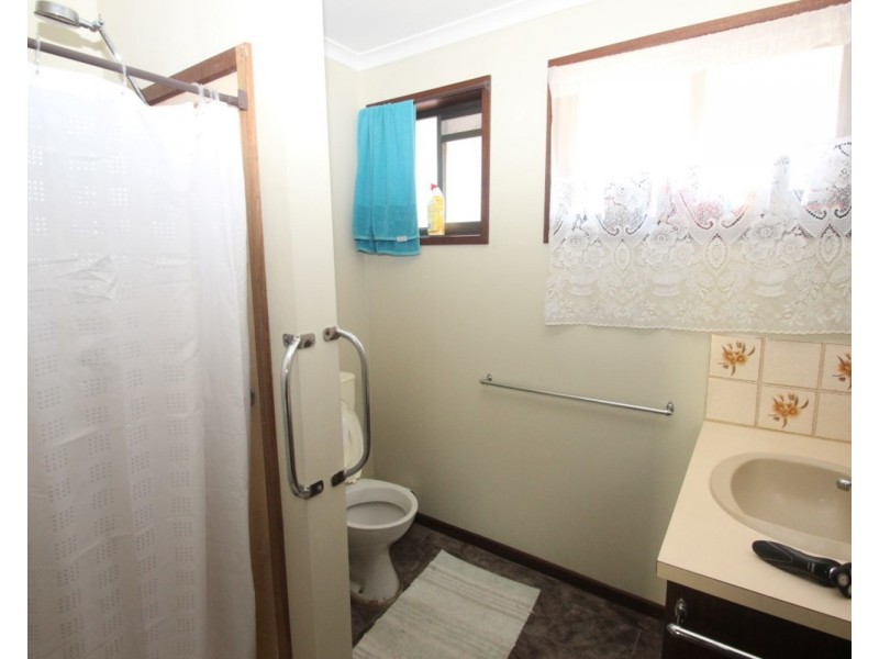 1/8 McPherson Avenue, Maryborough VIC 3465