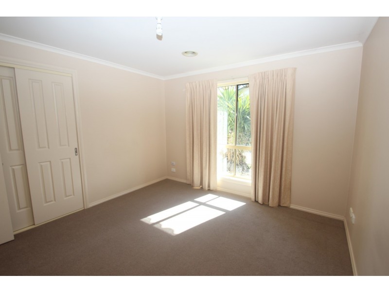 1/74 Park Road, Maryborough VIC 3465