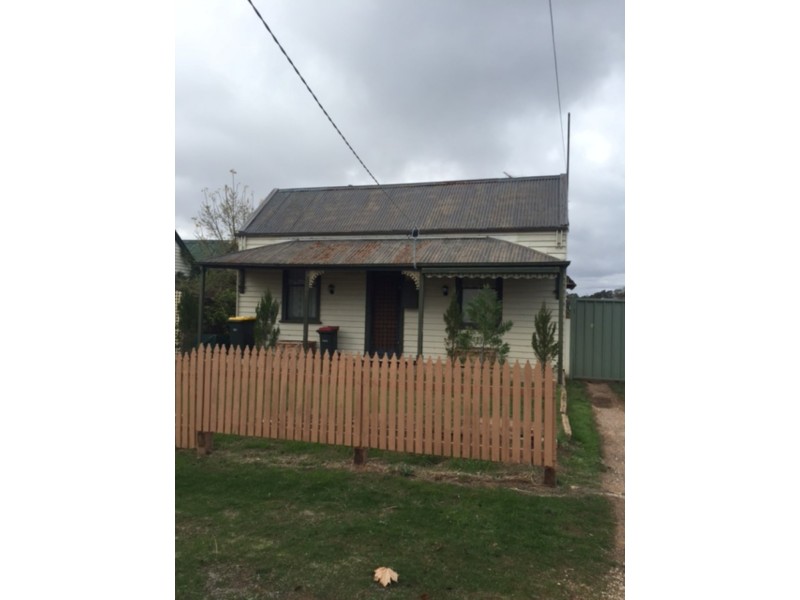 9 Higham Street, Maryborough VIC 3465