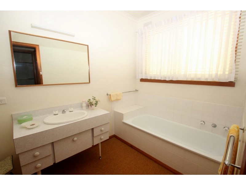 17  Barr Street, Maryborough VIC 3465