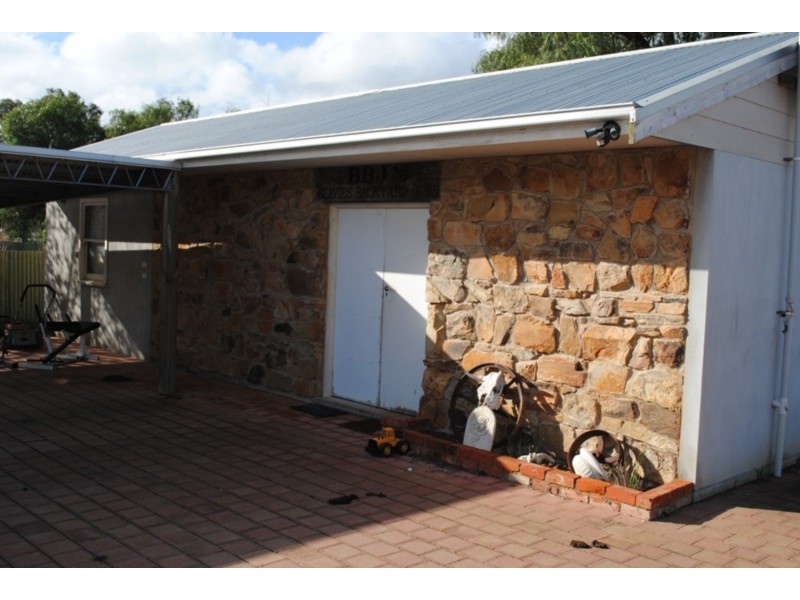 36 Liebig Street, Avoca VIC 3467