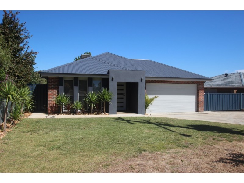 3 Bryant Street, Maryborough VIC 3465