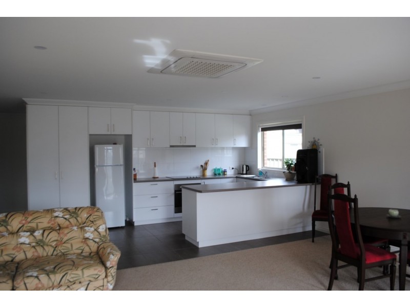 2/37 Hilton Street, Maryborough VIC 3465