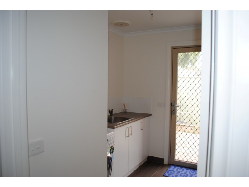 2/37 Hilton Street, Maryborough VIC 3465