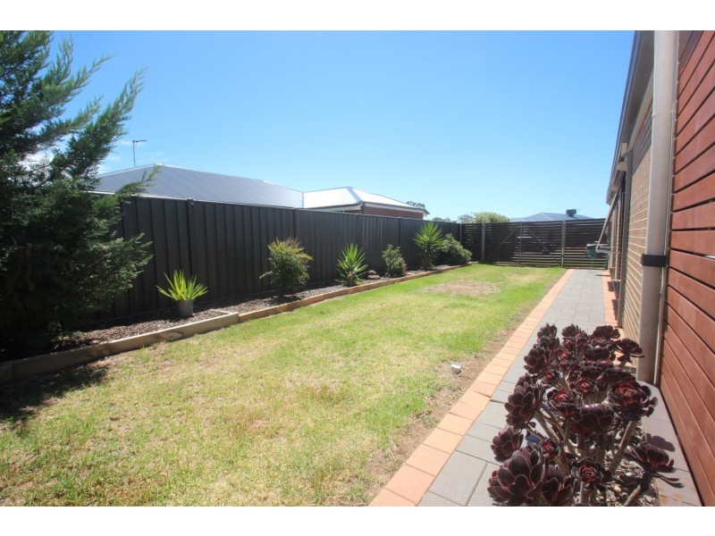 19 Whirrakee Drive, Maryborough VIC 3465