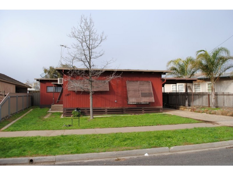 2 Sutton Road, Maryborough VIC 3465