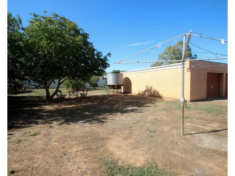 40 Powlett Street, Carisbrook VIC 3464