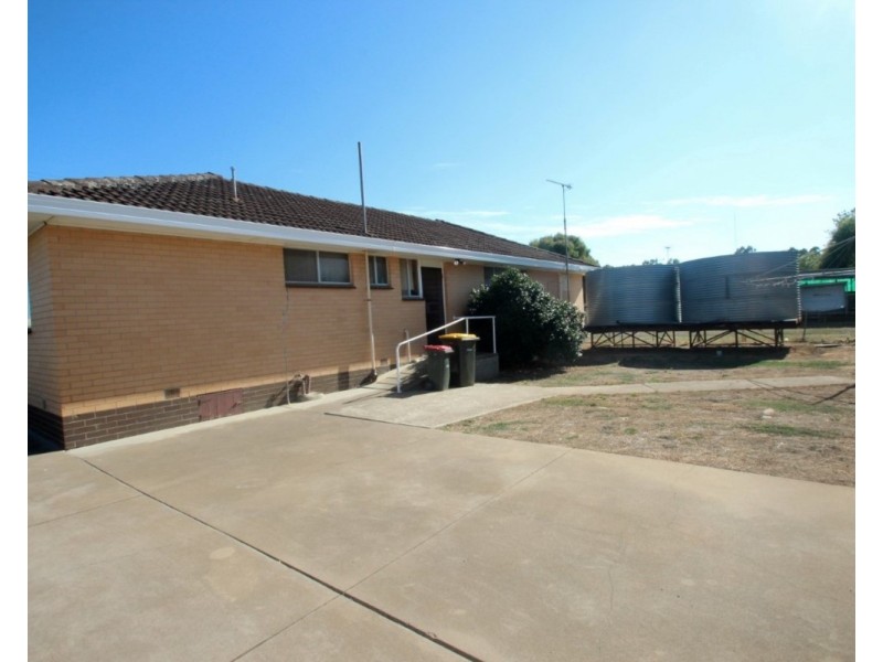 40 Powlett Street, Carisbrook VIC 3464