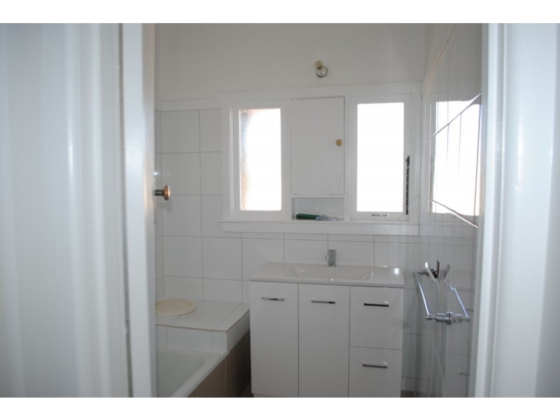 8 Porter Avenue, Maryborough VIC 3465