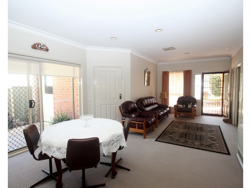 2/52 Alma Street, Maryborough VIC 3465