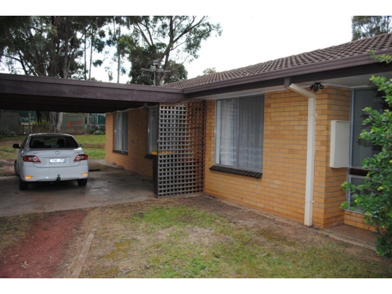 2/9 Holden Street, Maryborough VIC 3465