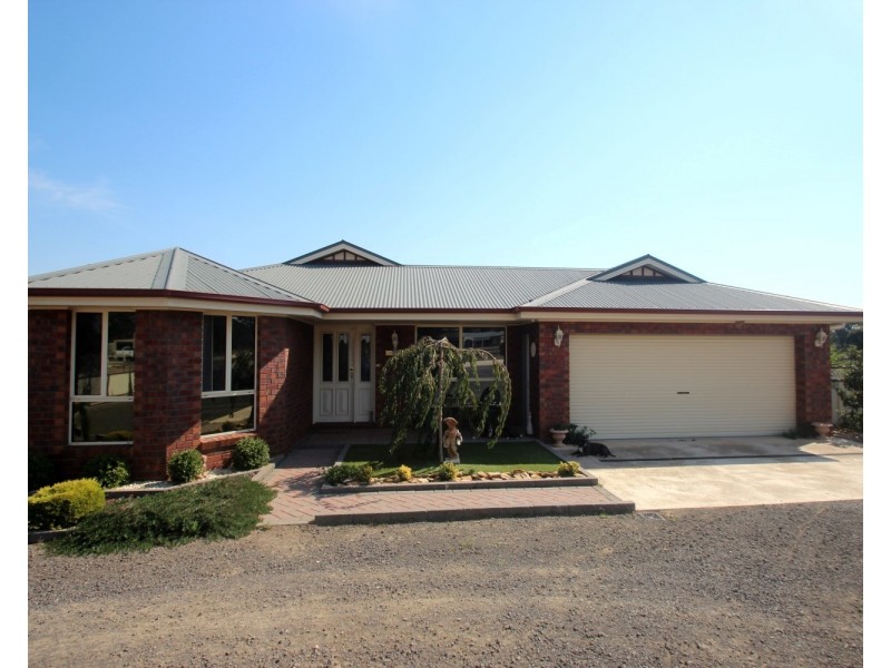 6 Collins Court, Maryborough VIC 3465