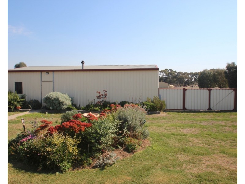 6 Collins Court, Maryborough VIC 3465