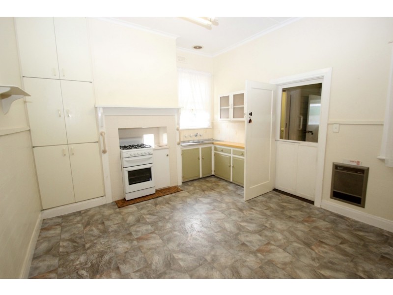 36 Majorca Road, Maryborough VIC 3465