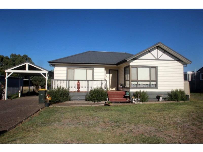 19 Thomas Street, Dunolly VIC 3472