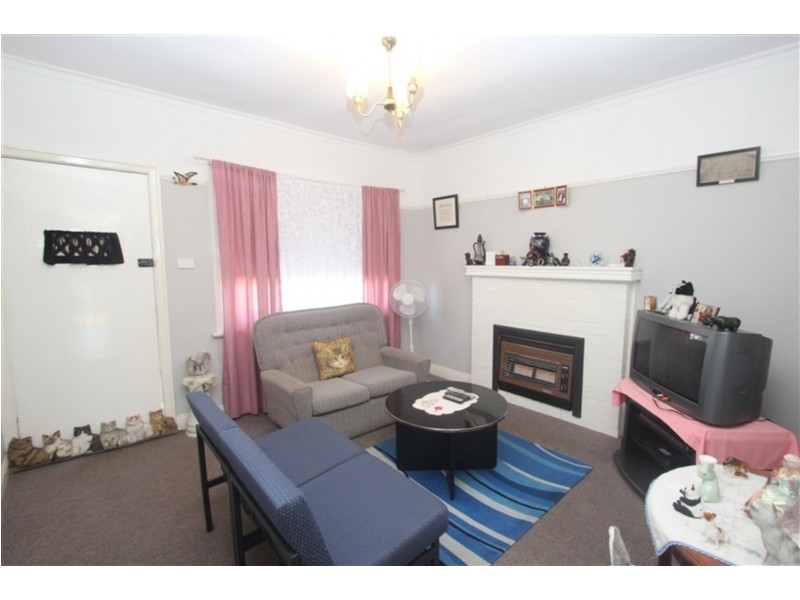 16 Majorca Road, Maryborough VIC 3465