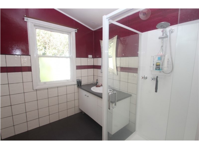 16 Majorca Road, Maryborough VIC 3465