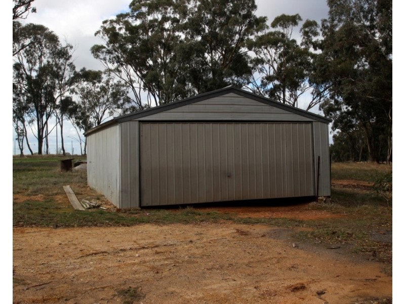 4165 Pyrenees Highway, Flagstaff VIC 3465