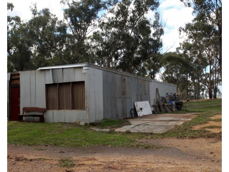 4165 Pyrenees Highway, Flagstaff VIC 3465