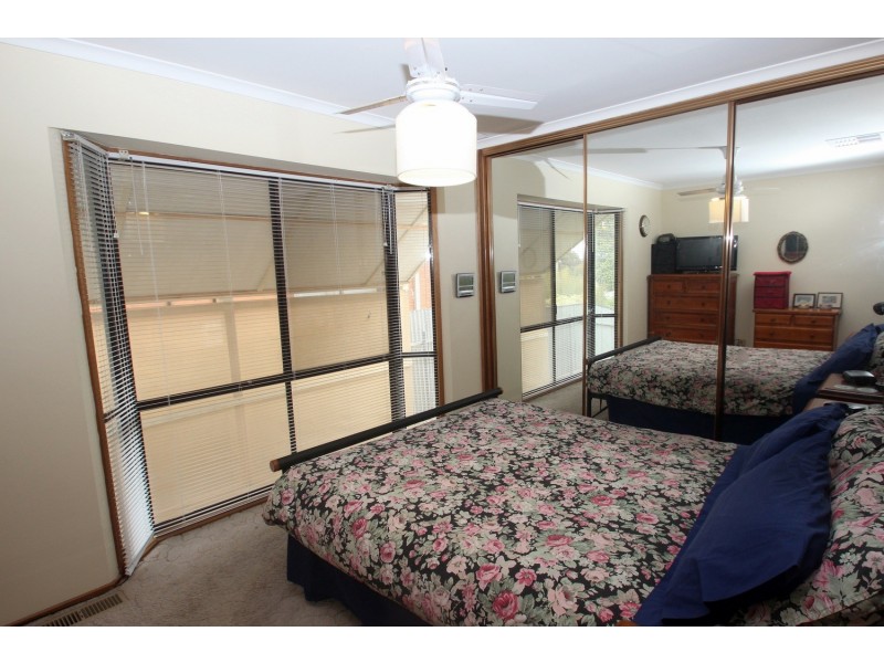 81 Simson Street, Carisbrook VIC 3464