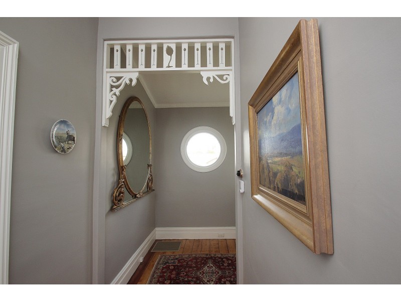 15 Barkly Street, Maryborough VIC 3465