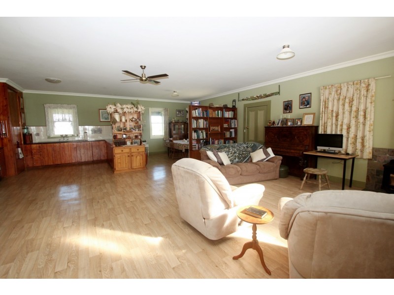 30 Pilchers Road, Red Lion VIC 3371