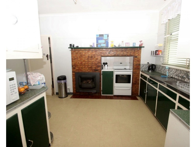 9 Pekin Road, Maryborough VIC 3465