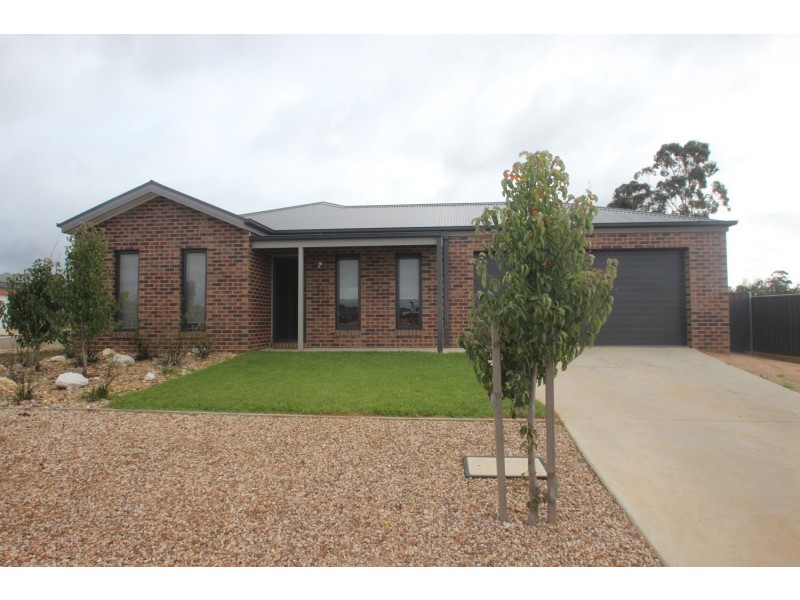 28 Whirrakee Drive, Maryborough VIC 3465