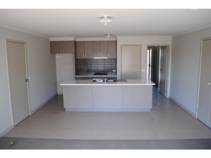 2/176 Park Road, Maryborough VIC 3465