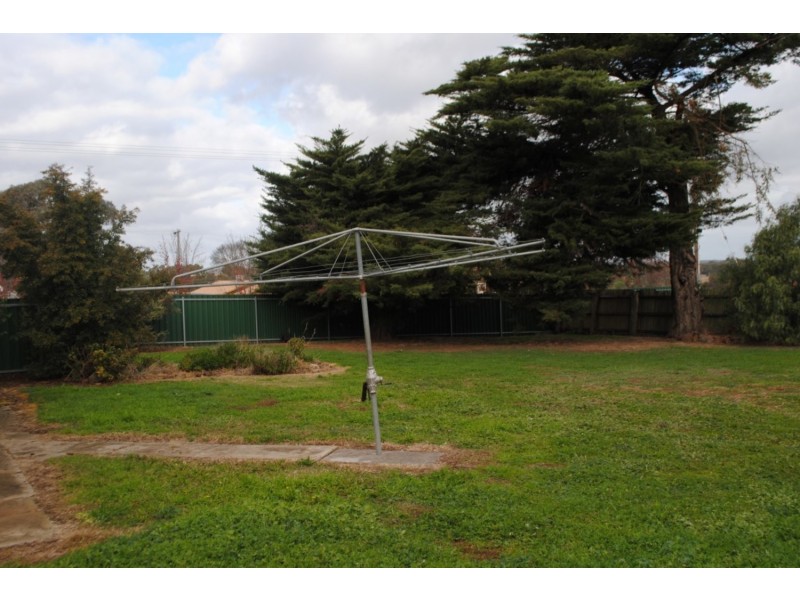 1 Cameron Street, Carisbrook VIC 3464