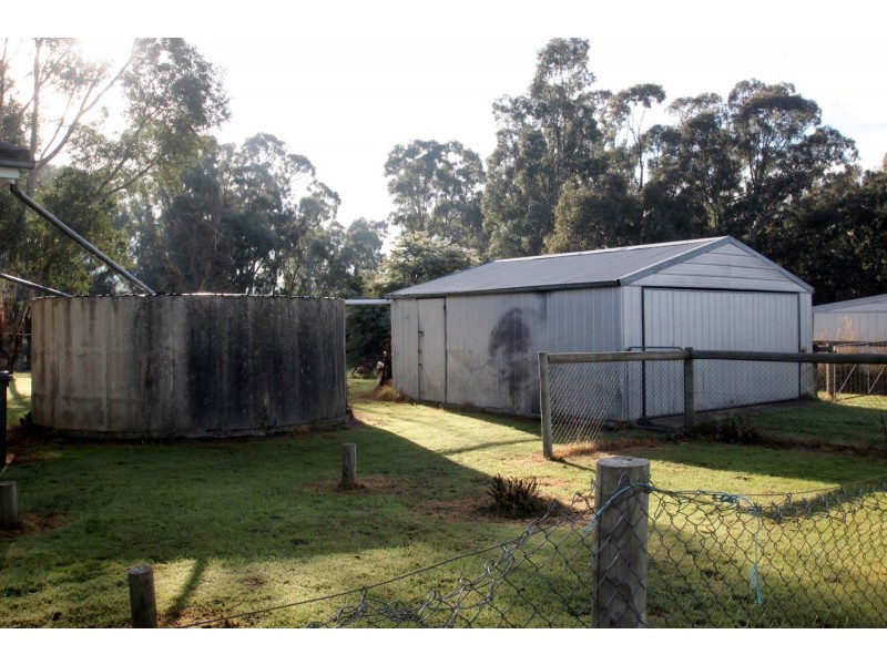 3 Slaters Lane, Moonambel VIC 3478